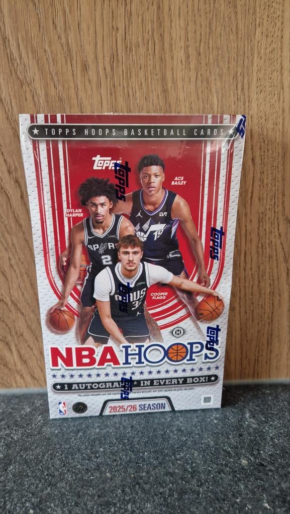 Topps Basketball Hoops 2025-26 Hobby Box Nieuw en Sealed, Hobby en Vrije tijd, Verzamelkaartspellen | Overige, Ophalen of Verzenden