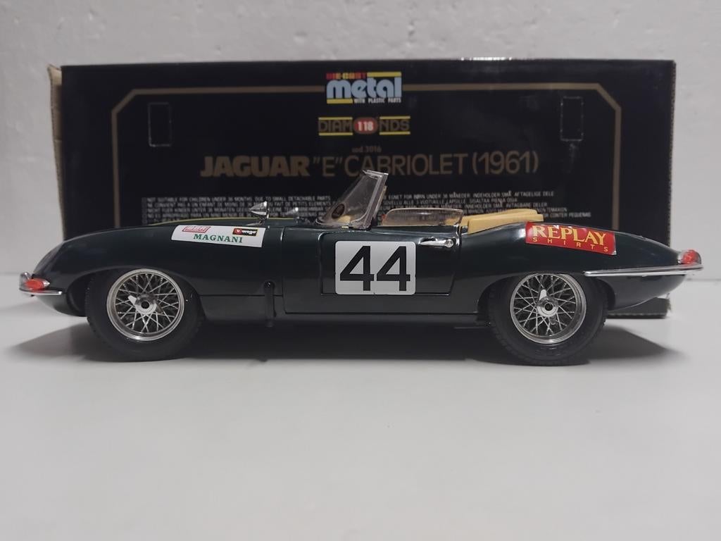 Jaguar E type 1961 cabriolet Bburago metal 1:18 KRD, Hobby en Vrije tijd, Modelauto's | 1:18, Ophalen of Verzenden, Zo goed als nieuw