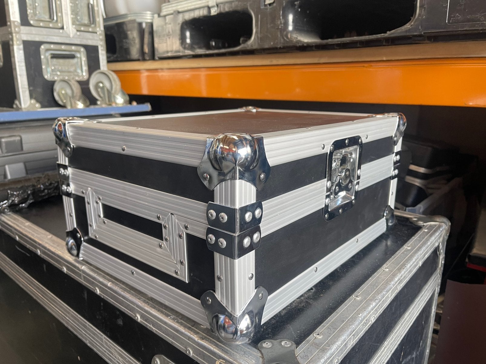 MIXER / DJ SPELER Flightcase 33x24cm 8+7cm Hoog NIEUW Top, Ophalen, Nieuw, Overige instrumenten, Flightcase