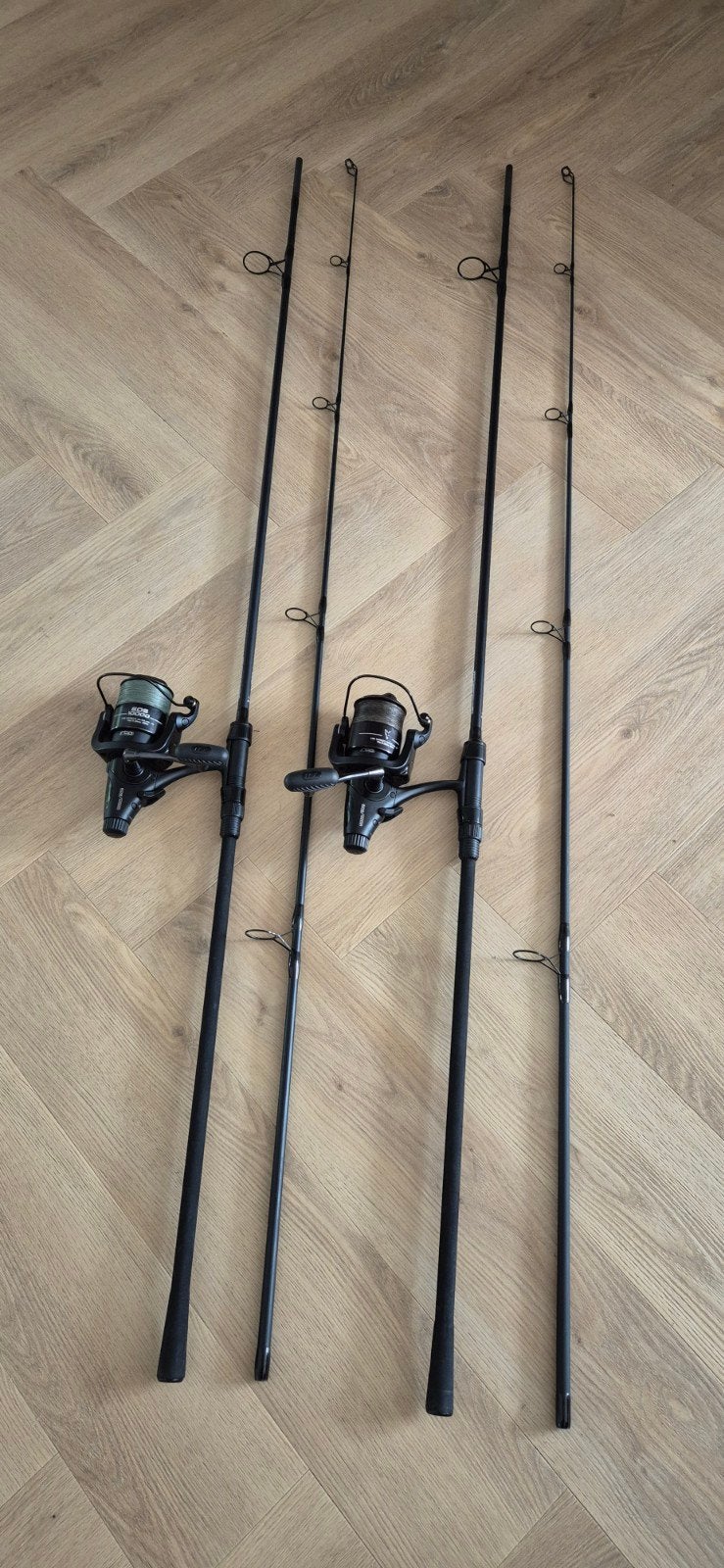 2x Fox Eos pro 10ft-3lbs  2x Fox Eos 10000 molens., Ophalen of Verzenden, Zo goed als nieuw, Molen
