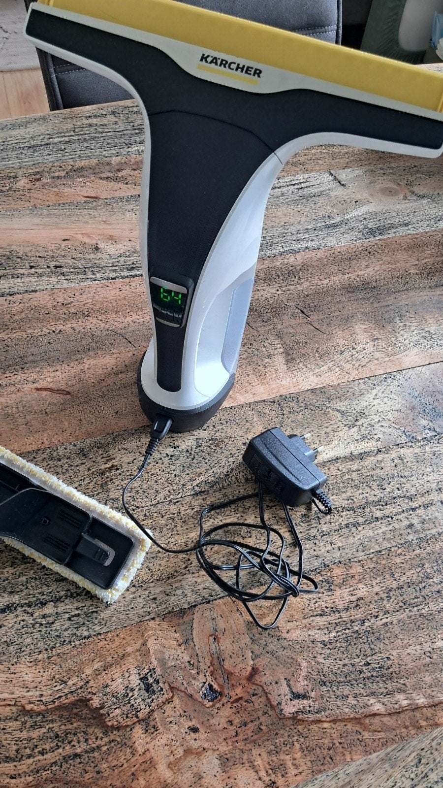 Karcher Raamreiniger WV6 - zo goed als nieuw, Huis en Inrichting, Schoonmaakartikelen, Ophalen of Verzenden, Raamwisser of Trekker