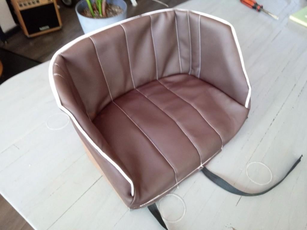 Stalen reproductie Moskvich trapauto stoeltje met bekleding,, Ophalen of Verzenden