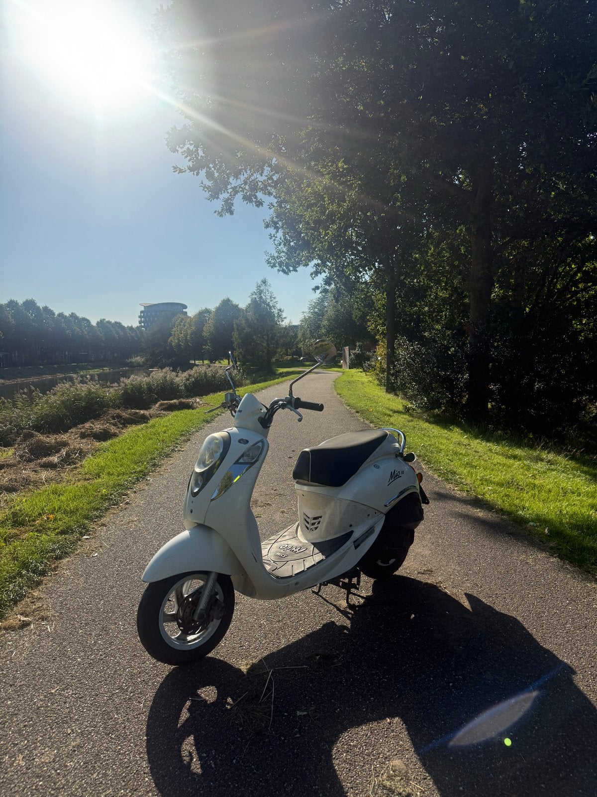 Sym Mio 50 Snor Scooter 2011 - Nieuwe onderdelen!, Fietsen en Brommers, Ophalen, Gebruikt, SYM, Benzine