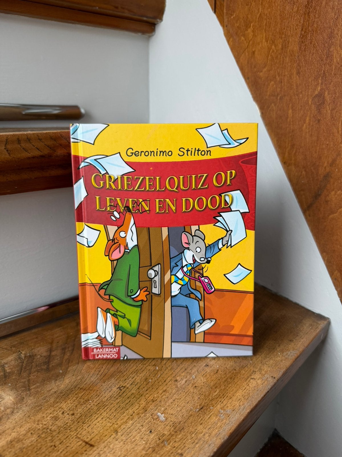 Geronimo Stilton kinderboek: Griezelquiz op leven en dood, Ophalen of Verzenden, Zo goed als nieuw, Fictie algemeen