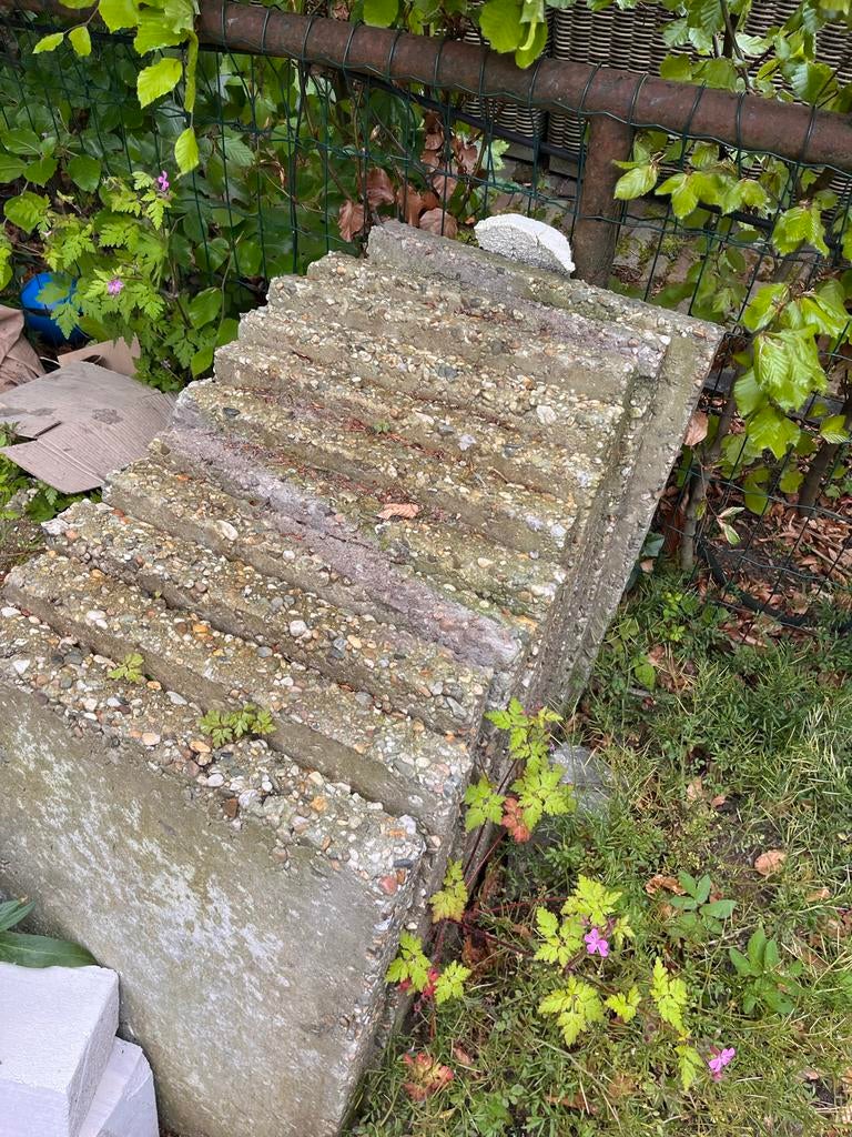 Betonnen traptreden/blokken - Ideaal voor tuin of oprit, Ophalen, Zo goed als nieuw, Beton, Terrastegels