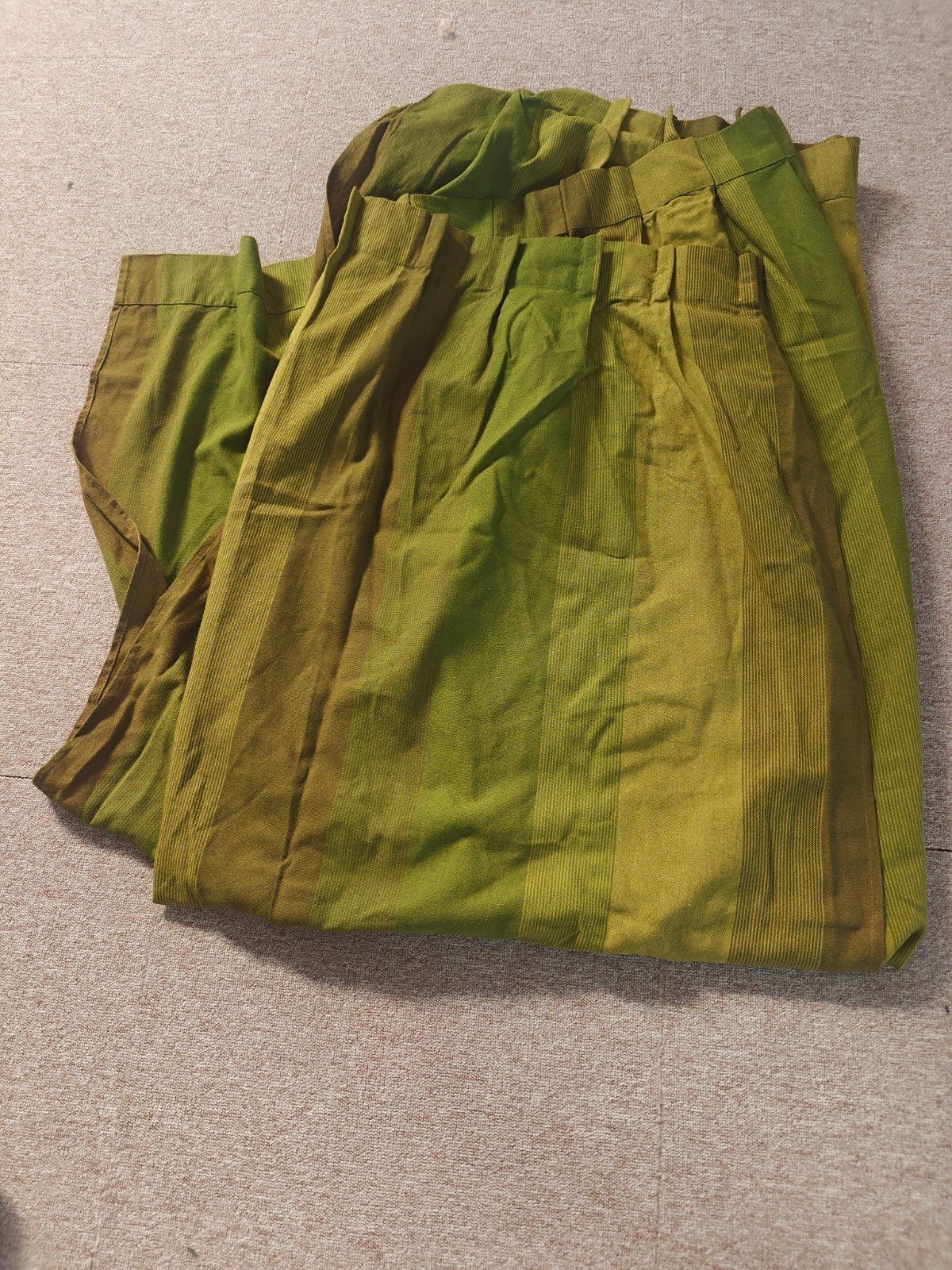 retro vintage groen gestreepte stof, Hobby en Vrije tijd, Stoffen en Lappen, 120 cm of meer, Ophalen of Verzenden, Katoen, 30 tot 200 cm