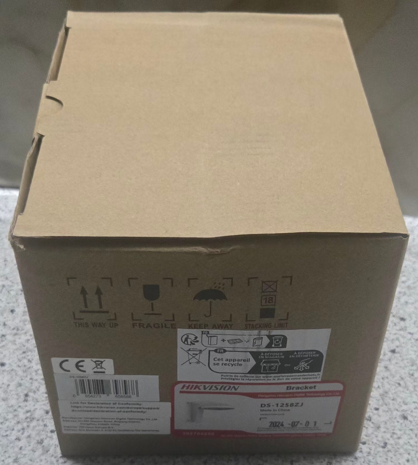 Hikvision DS-1258ZJ Beugel voor camera - Nieuw in doos, Ophalen of Verzenden, Nieuw, Buitencamera