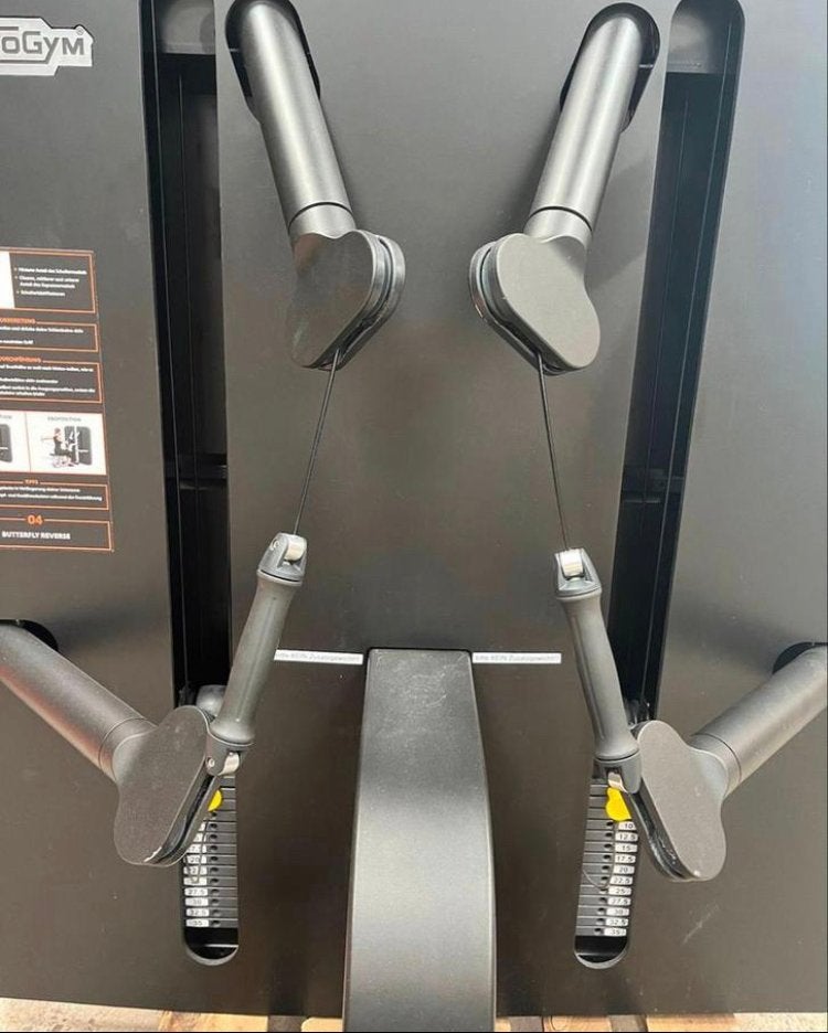 Technogym Kinesis Low Row / Butterfly Reverse / Rear Delts, Ophalen, Benen, Gebruikt, -