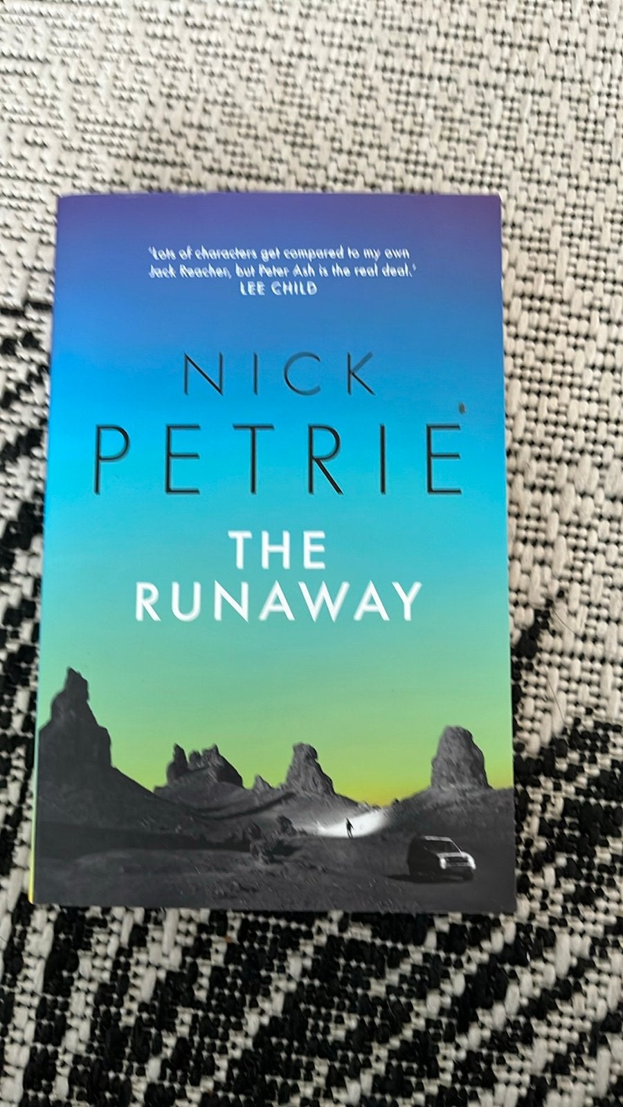 The Runaway - Nick Petrie (Engels), Boeken, Ophalen of Verzenden, Zo goed als nieuw, Wereld overig