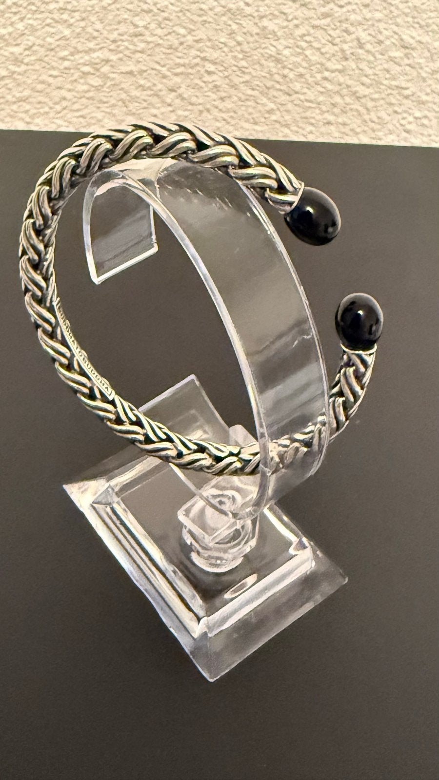 Buddha to Buddha Armband typeKatja torque, Sieraden, Tassen en Uiterlijk, Armbanden, Verzenden, Zwart, Zo goed als nieuw, Met edelsteen