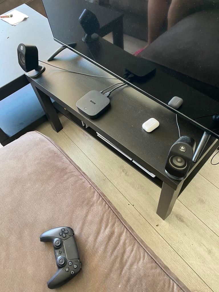 Kleine zwarte tafel, Huis en Inrichting, Tafels | Salontafels, 50 tot 100 cm, Ophalen of Verzenden, Zo goed als nieuw, Minder dan 50 cm