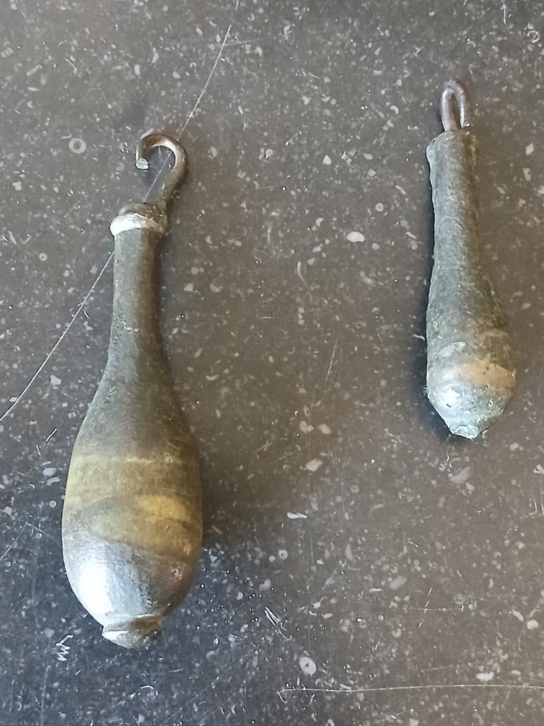 Zware antieke bronzen items. Klepels of gewichten ?, Antiek en Kunst, Verzenden