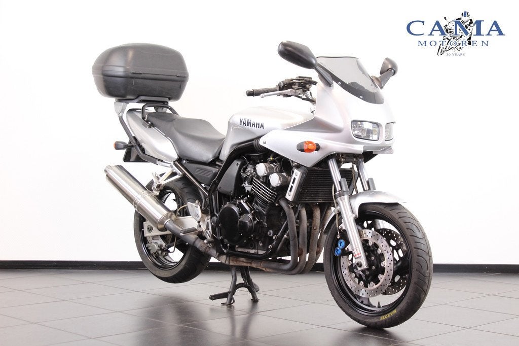 Yamaha FZS 600 (bj 1999), Naked bike