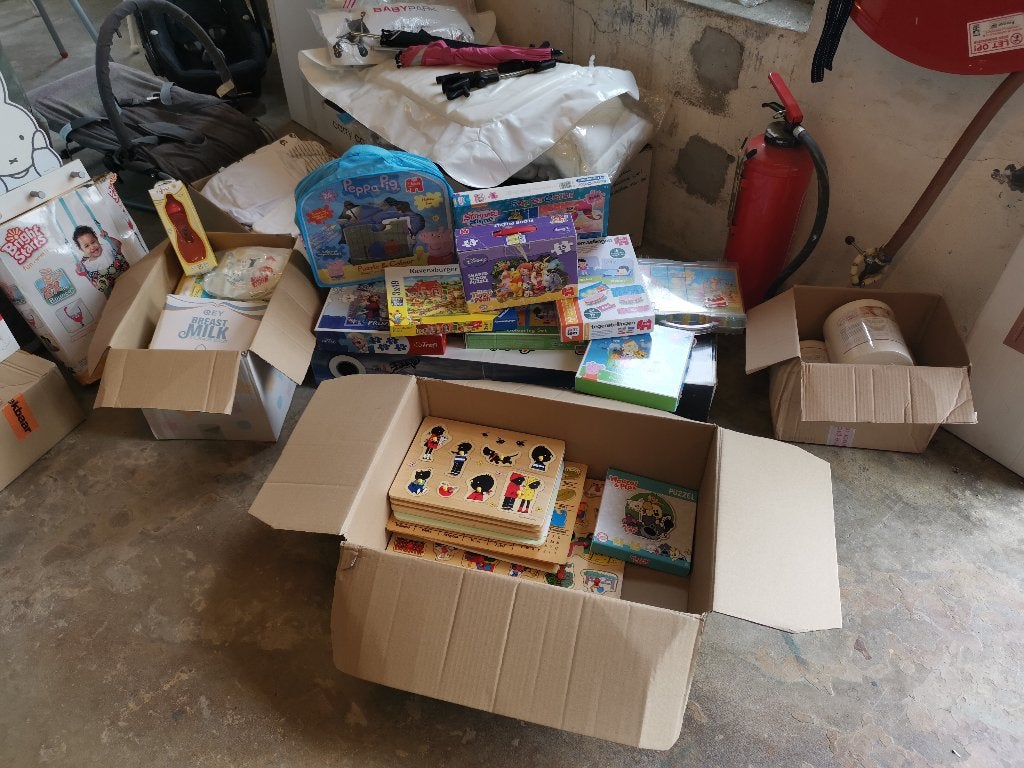 Foto 6 van Opslag uitverkoop, Diverse spullen te koop.