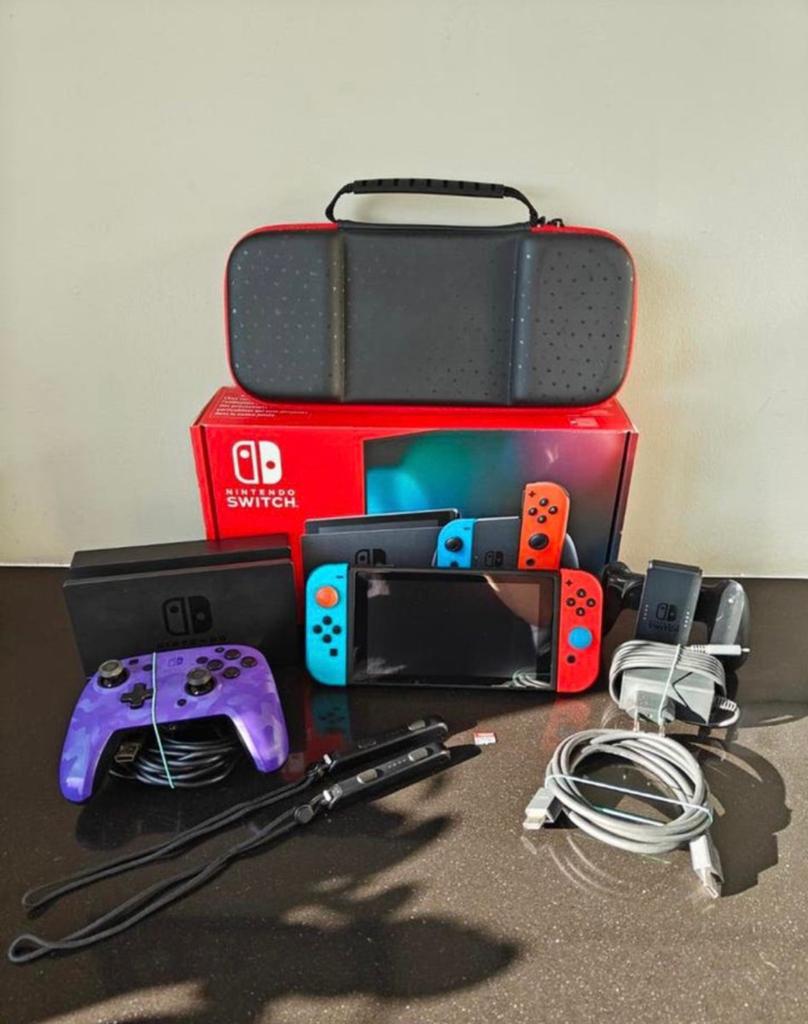 nintendo switch 1, Ophalen of Verzenden, Zo goed als nieuw, Met 2 controllers, Switch Original