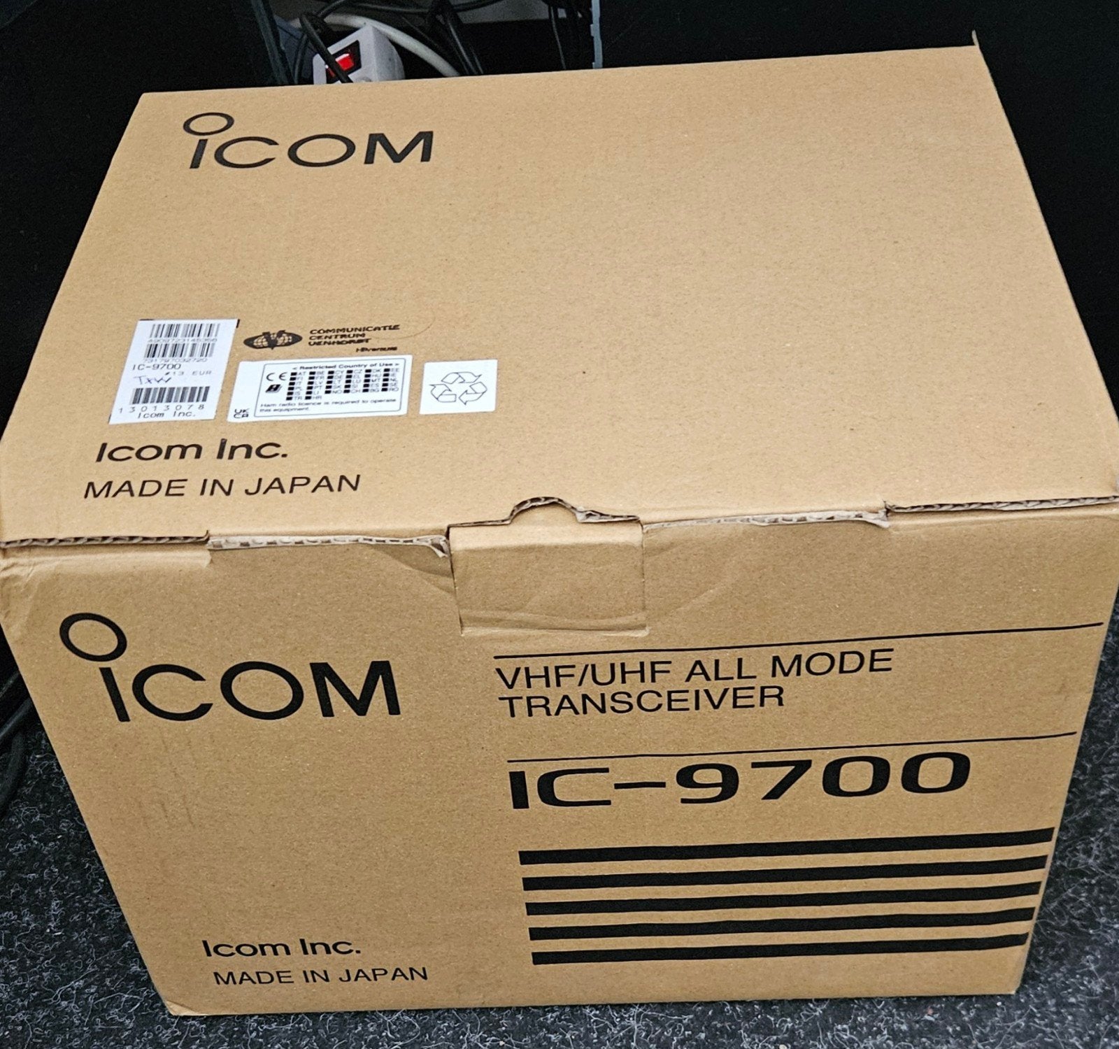 Icom ic 9700 10 maand oud , door lopend , doos+beschrijving, Ophalen of Verzenden, Zo goed als nieuw, Zender en Ontvanger