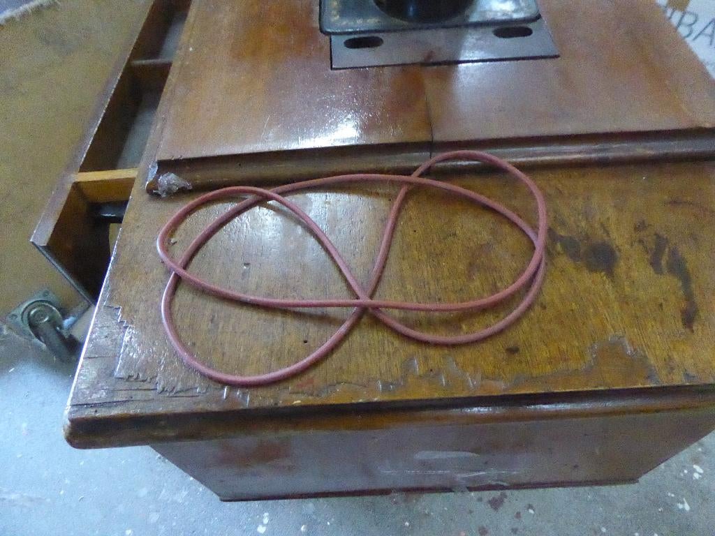 OUD TRAPNAAIMACHINE, Ophalen
