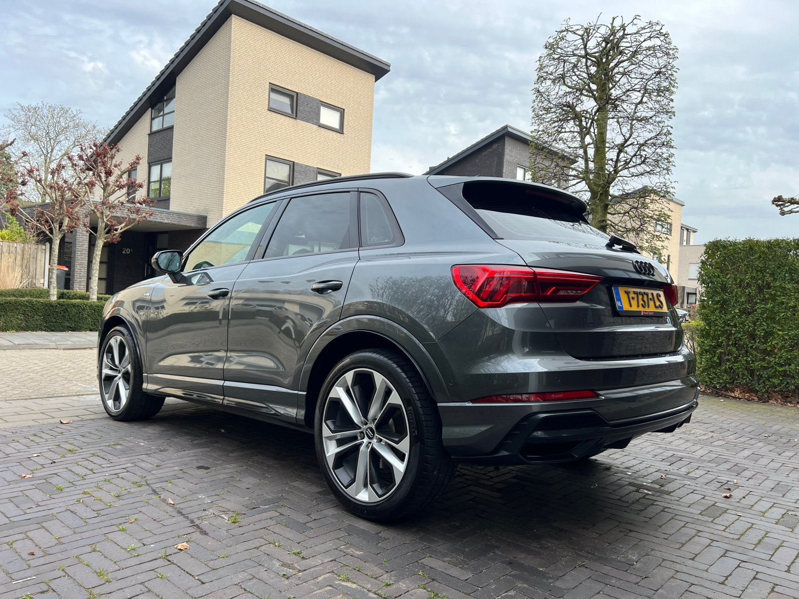 Audi Q3 40 Tfsi 290pk S Tronic Quattro 2019 Grijs, Auto's, Zwart, 1984 cc, Startonderbreker, Vierwielaandrijving