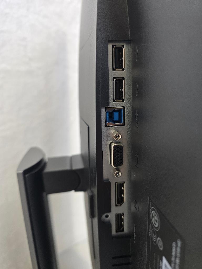 24″ Dell P2419–VGA-HDMI-Displaypoort–in hoogte verstelbaar, Computers en Software, Monitoren, IPS, Ccservice, Refurbished, Full HD