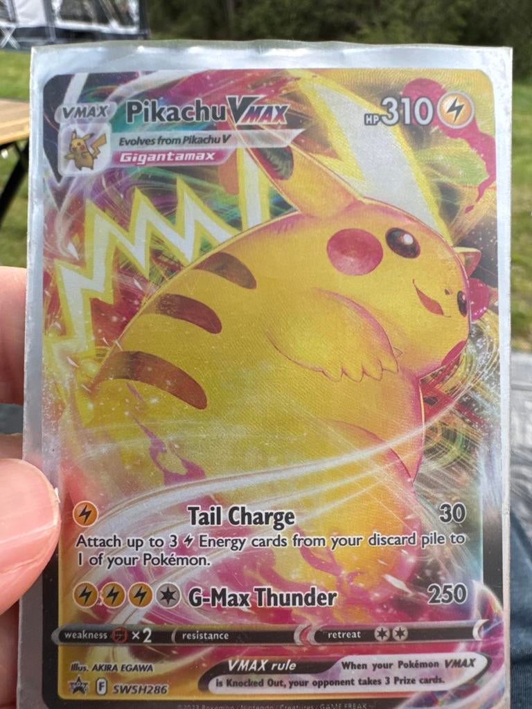 Pikachu VMAX Pokémon kaart SWSH286, Ophalen of Verzenden, Zo goed als nieuw, Losse kaart, Foil