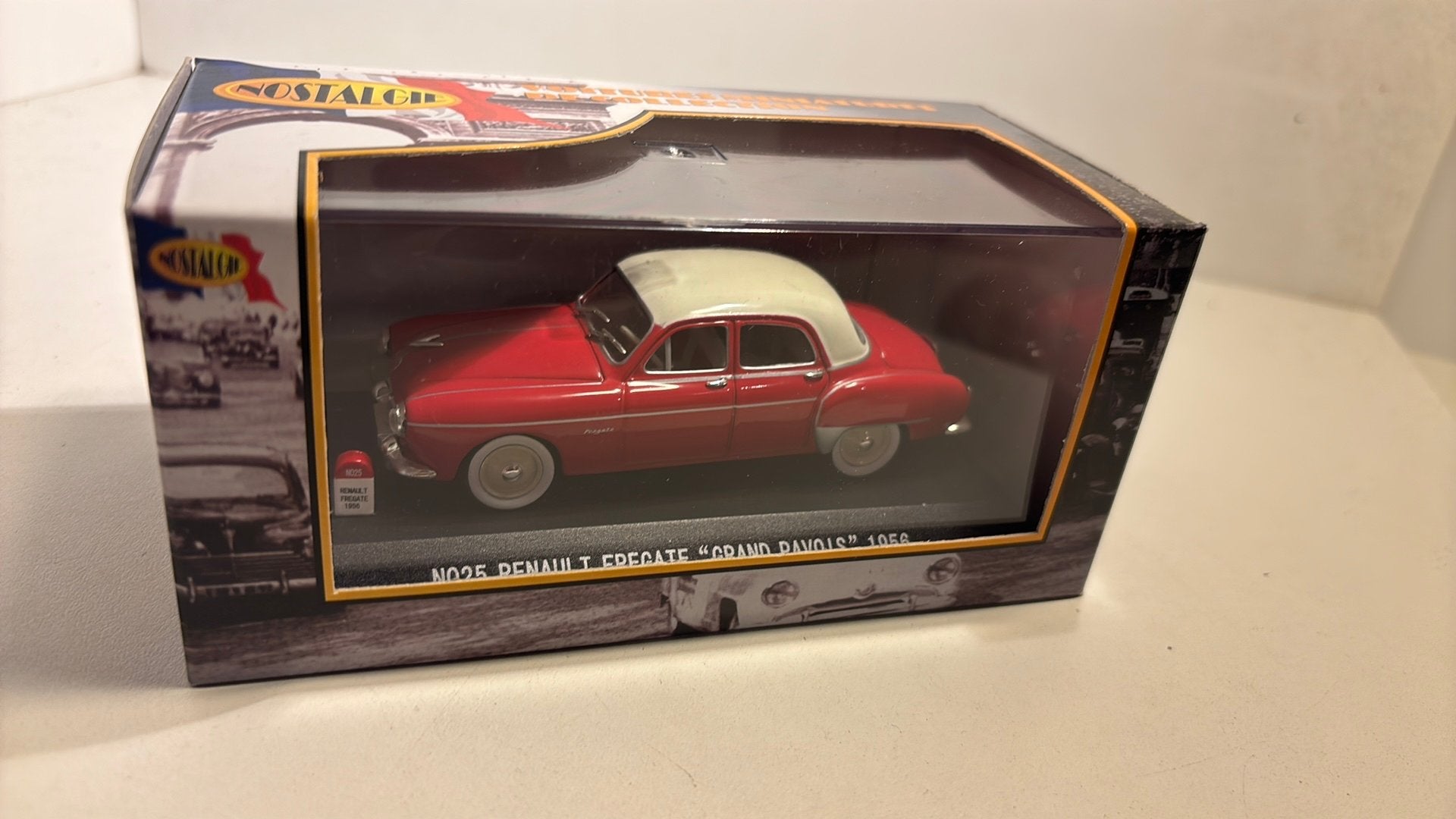 Renault fregate grand pavois 1956 nostalgie 1.43, Hobby en Vrije tijd, Overige merken, Auto, Ophalen of Verzenden, A