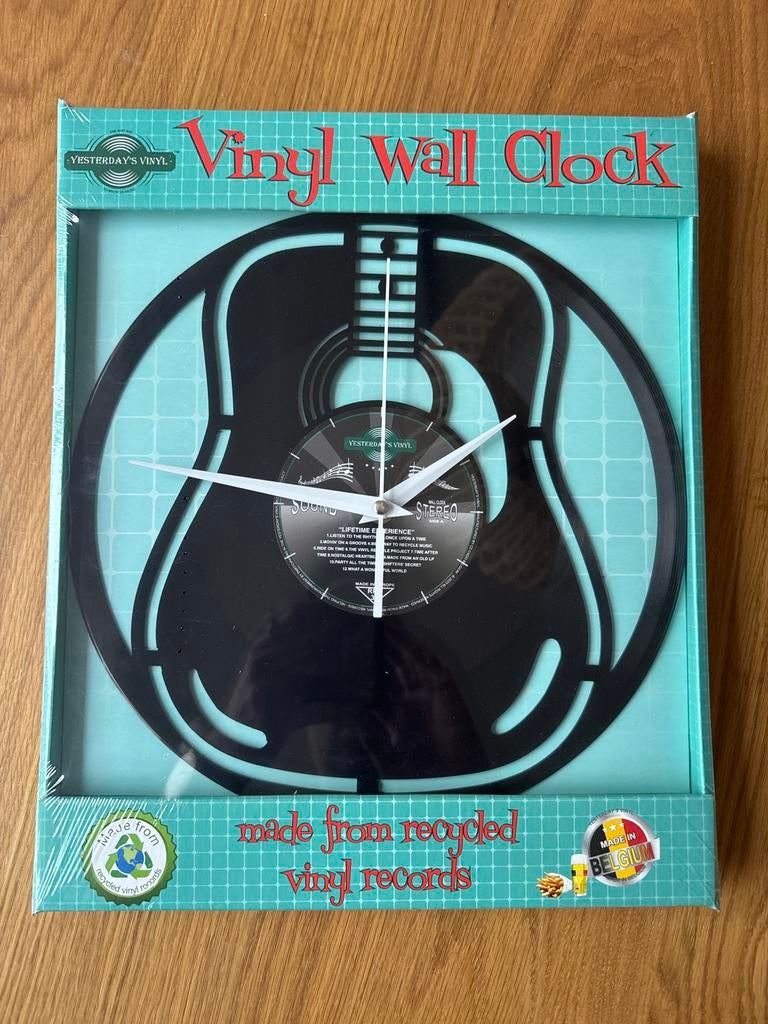 Vinyl Wandklok - Gitaar Design - Recycled Vinyl, Ophalen of Verzenden, Nieuw, Analoog, Wandklok
