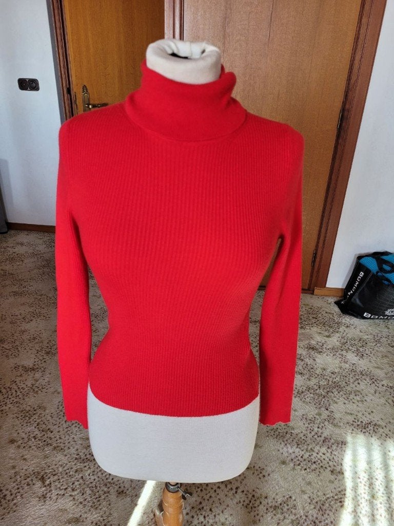 Pull & Bear Truitje met kol rood  (M), Maat 38/40 (M), Ophalen of Verzenden, Zo goed als nieuw, Pull & Bear