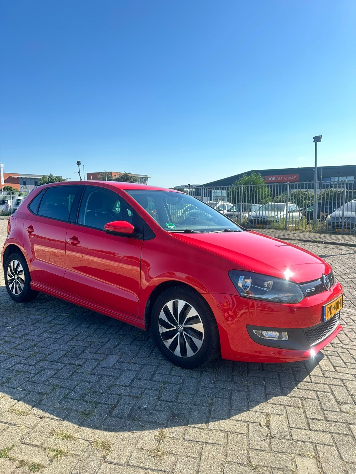 Volkswagen Polo 1.0 TSI 95PK 5D Bluemotion 2017 Rood, Voorwielaandrijving, Dealer onderhouden, Stof, 40 €/maand