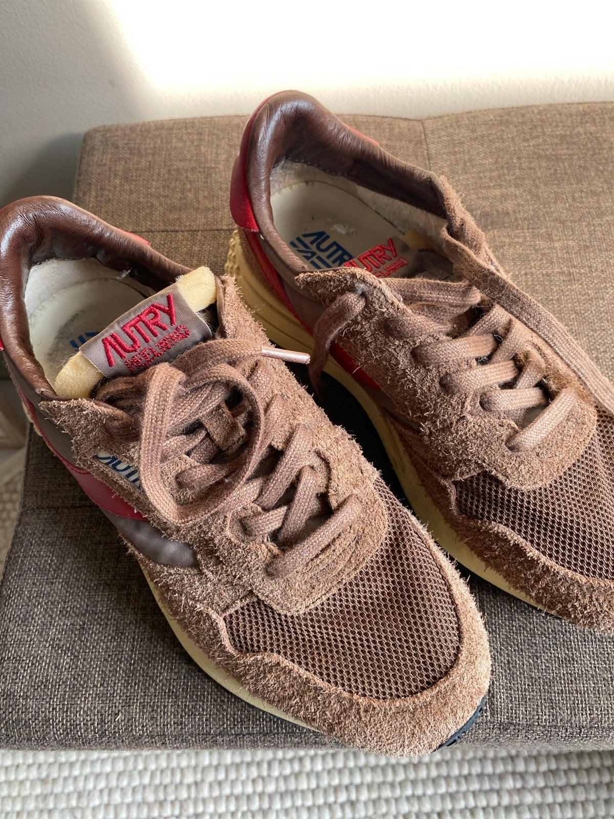 Autry sneakers bruin/rood maat 39 - Zo goed als nieuw, Ophalen of Verzenden, Zo goed als nieuw, Bruin, Sneakers of Gympen