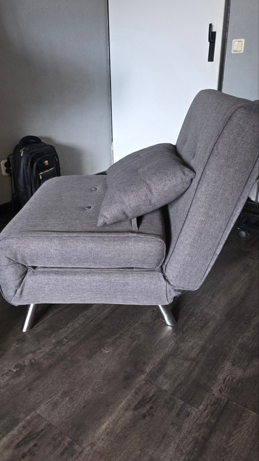 Grijze stoel/slaapbank/ligstoel met kussen, Ophalen, Eenpersoons, Minder dan 150 cm