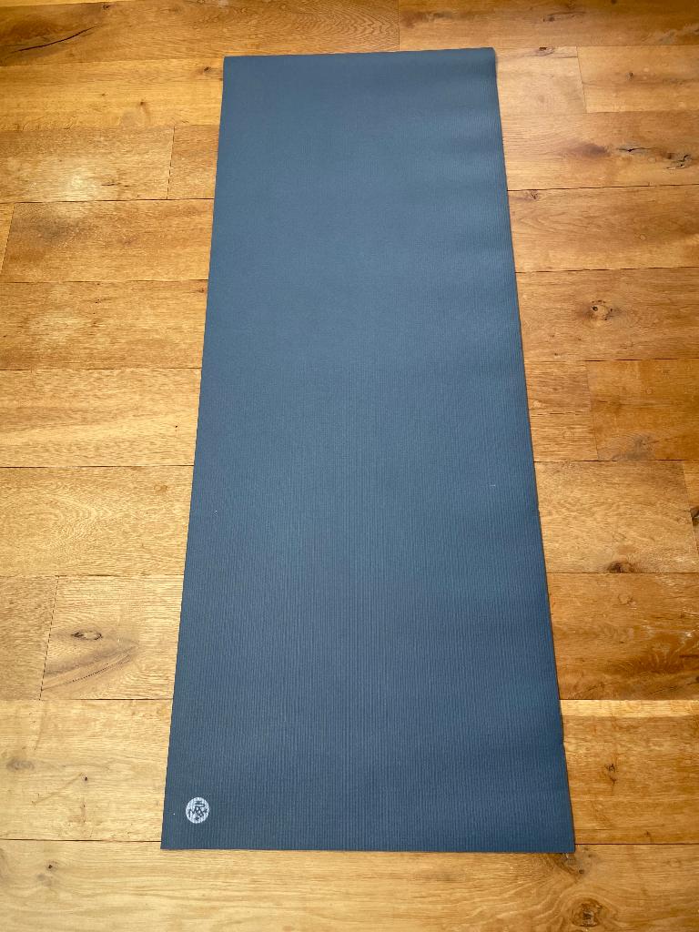 7x Manduka Yogamat 5 mm – 67 x 178 cm, Ophalen, Zo goed als nieuw, Yogamat