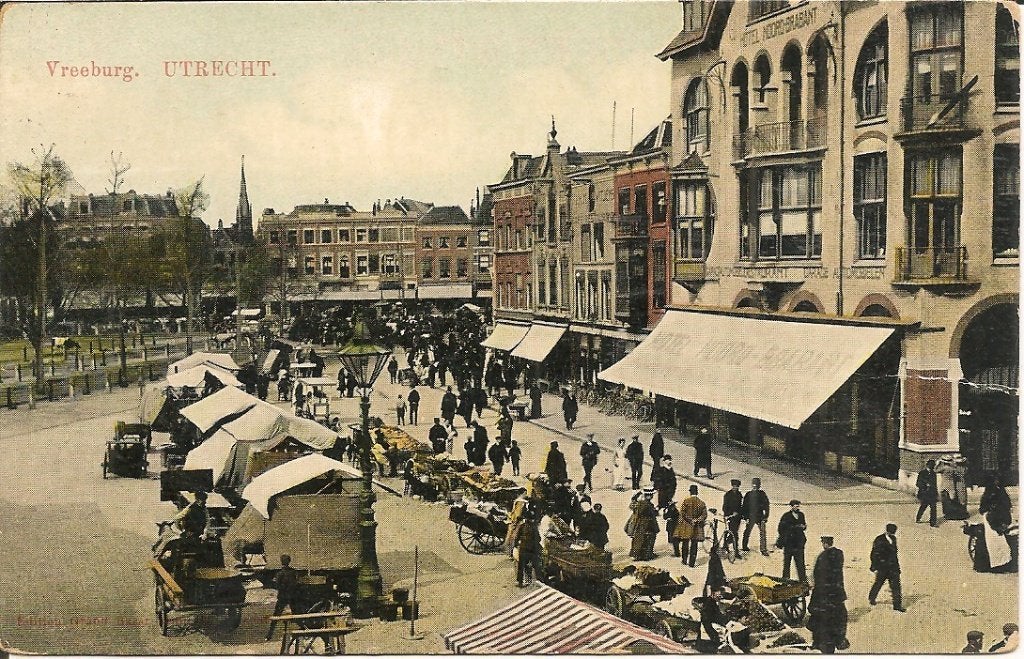 Ansichtkaart Vreeburg Utrecht 1913 - Levendige Markt, Ophalen of Verzenden, Voor 1920, Gelopen, Utrecht