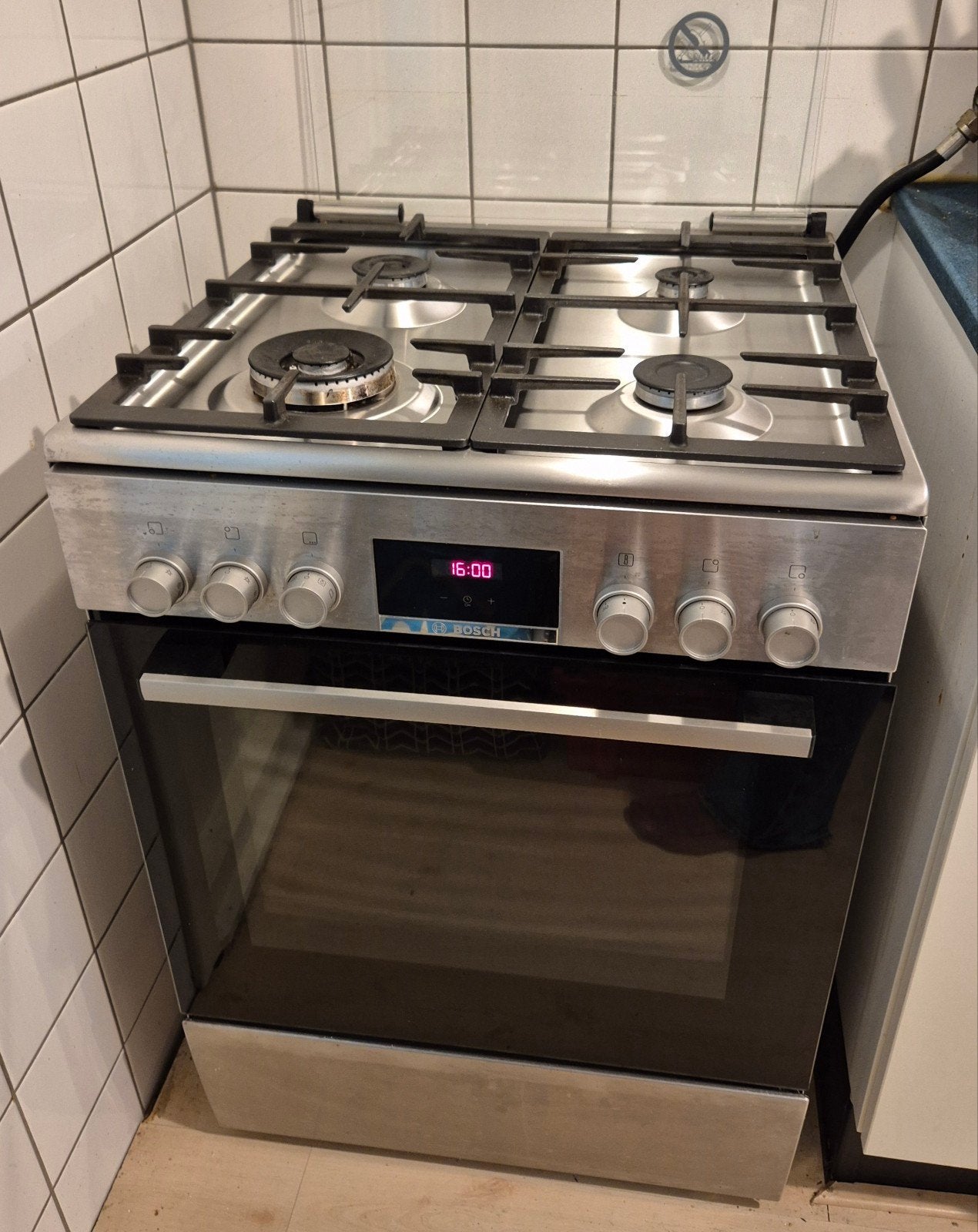 Fornuis + oven Bosch, Ophalen, Gebruikt, 4 kookzones, Gas