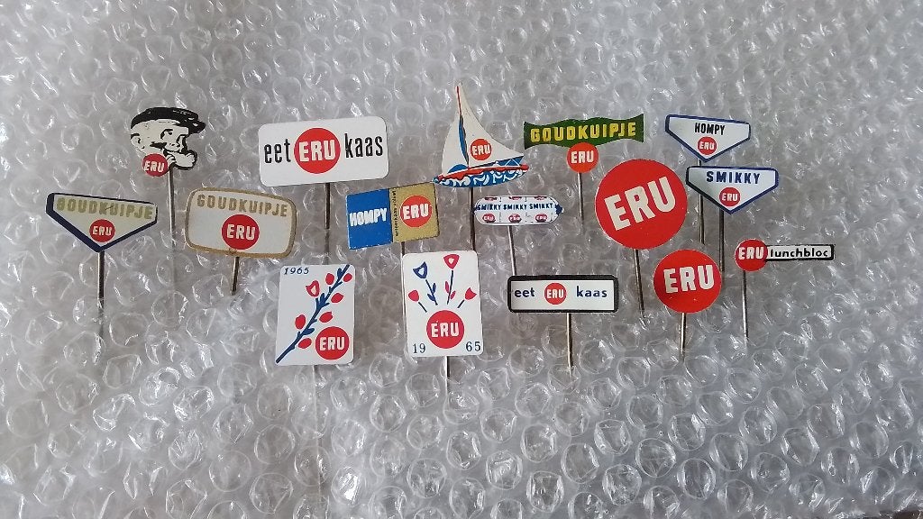 16 verschillende speldjes eru kaas, Ophalen of Verzenden, Zo goed als nieuw, Overige onderwerpen