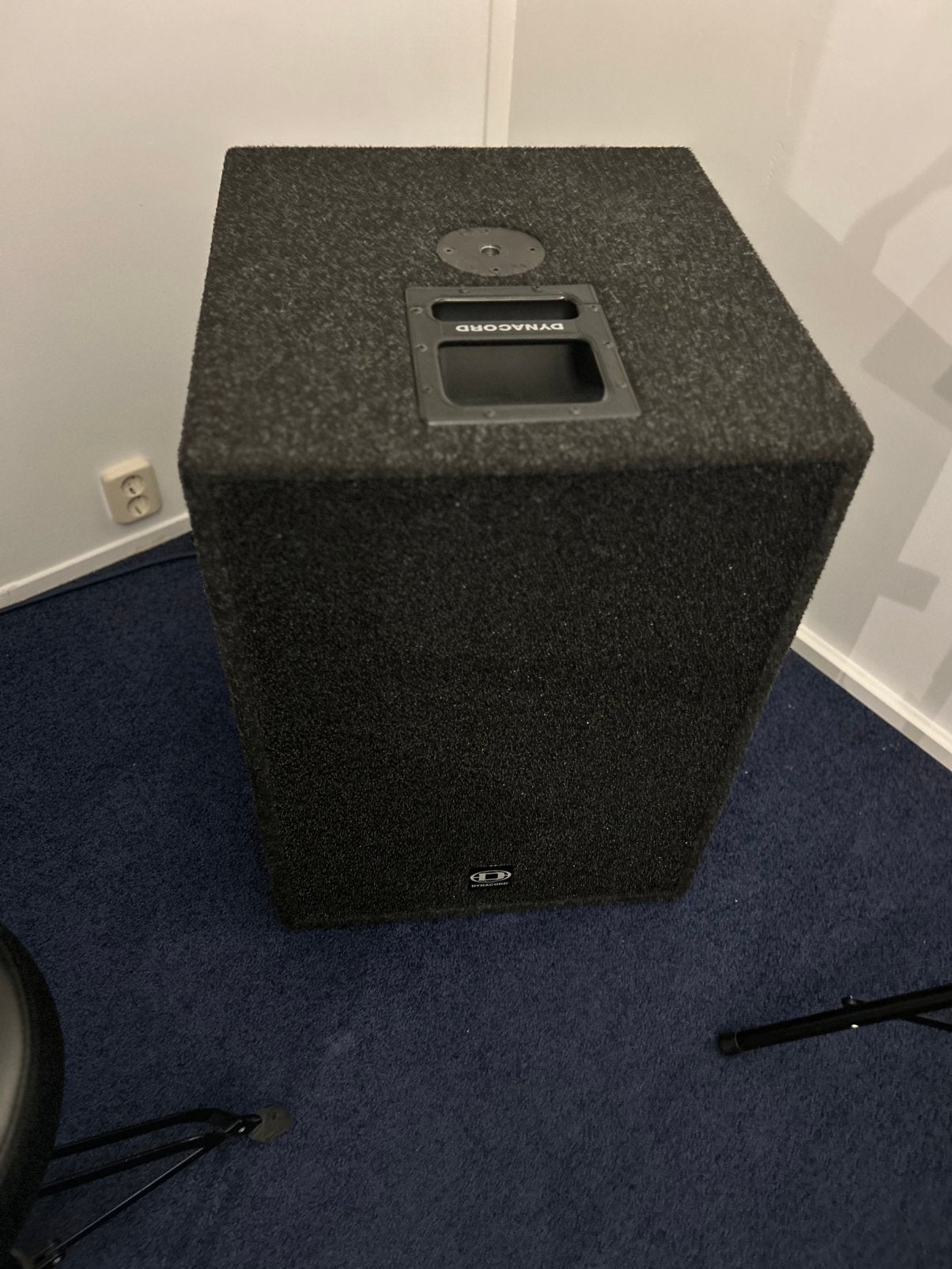 Te koop 2x Dynacord F8 18 inch sub, Ophalen, Zo goed als nieuw, Subwoofer, Overige merken