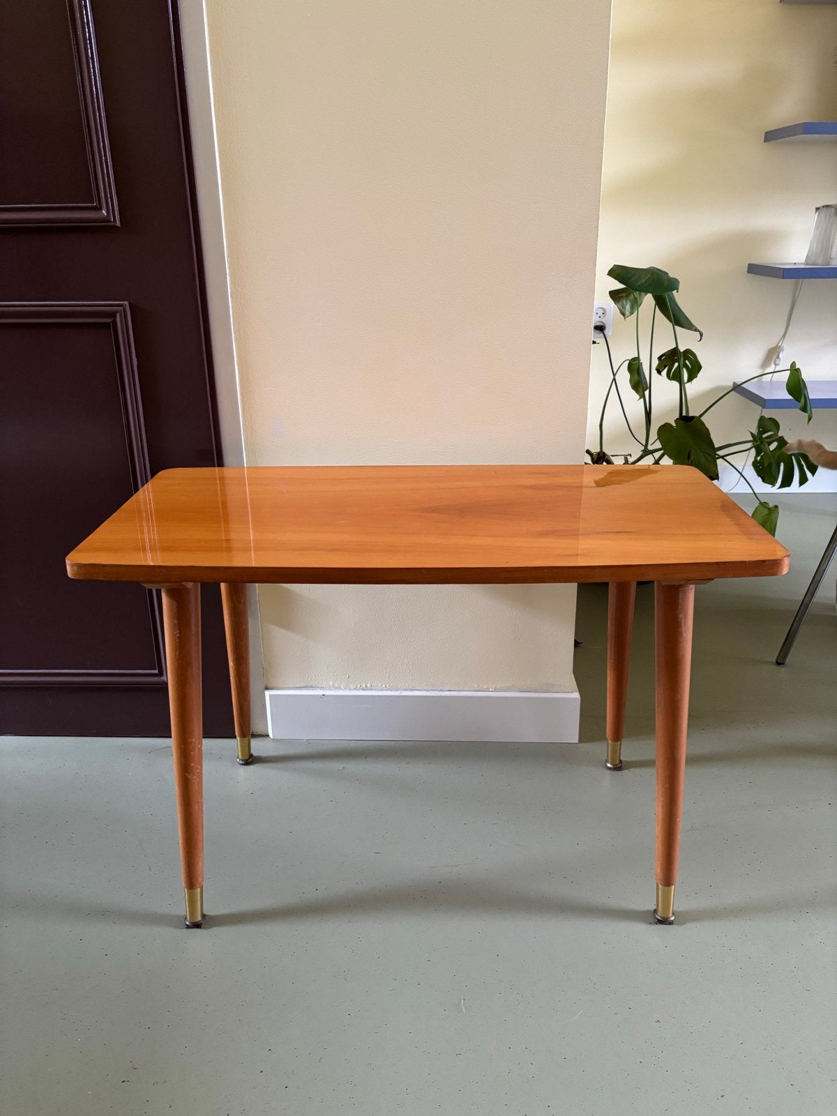 Vintage bijzettafel / salontafel - Hout, Ophalen, Minder dan 45 cm, Gebruikt, 55 tot 75 cm