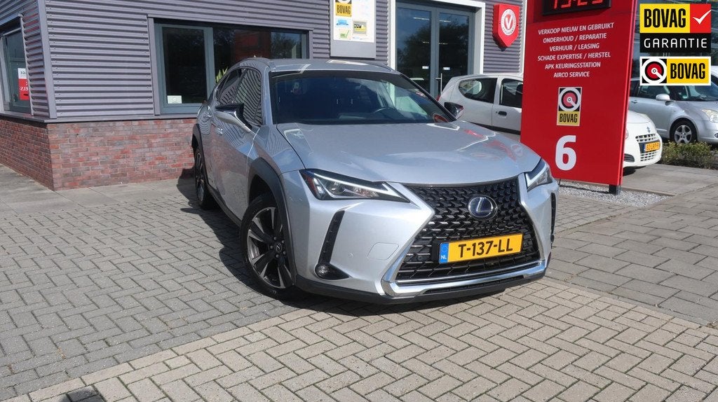 Lexus UX 250h Business Line, Auto's, Gebruikt, 4 cilinders, Leder, Bedrijf