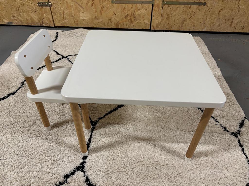 Flexa Play kinder tafel en stoel set, Kinderen en Baby's, Kinderkamer | Tafels en Stoelen, Ophalen, Zo goed als nieuw, Tafel(s) en Stoel(en)
