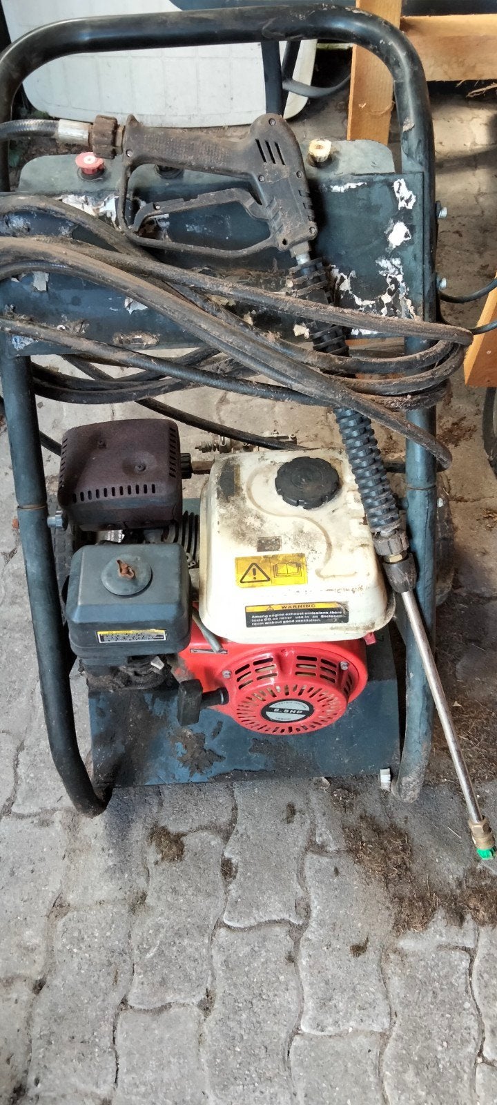 tekoop aangeboden een goede hogedrukspuit op benzine, Ophalen, Gebruikt, Benzine, Honda.