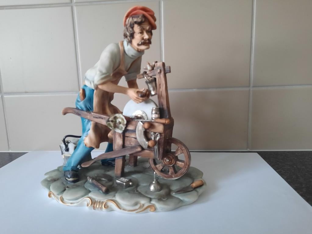Capodimonte beeld scharensliep, Ophalen, Zo goed als nieuw, Mens
