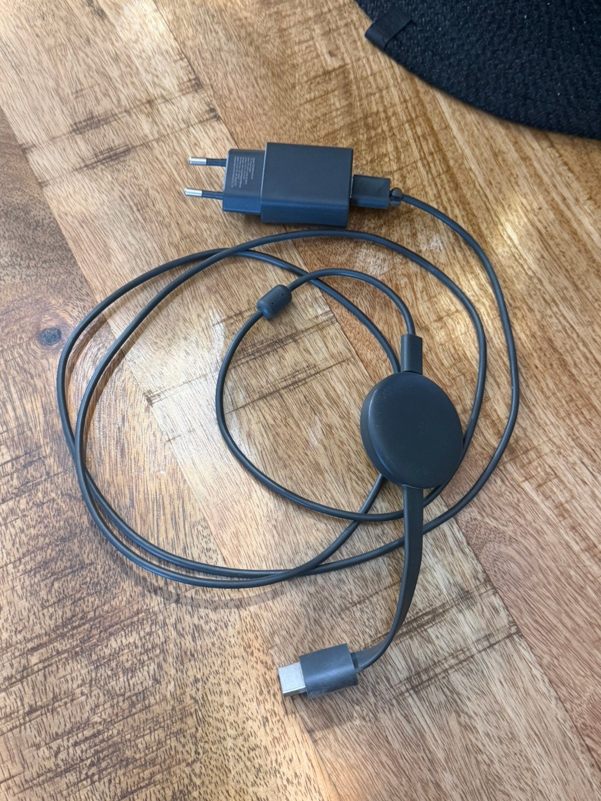 Chromecast – HDMI streaming apparaat, Ophalen of Verzenden, Zo goed als nieuw