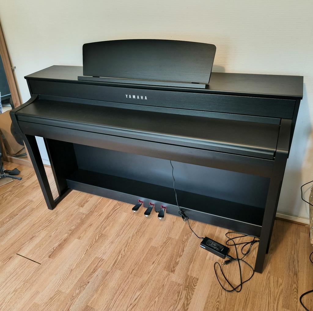 Yamaha Clavinova CLP-745B digitale piano zwart met bankje, Muziek en Instrumenten, Piano's, Ophalen, Gebruikt, Zwart, Digitaal