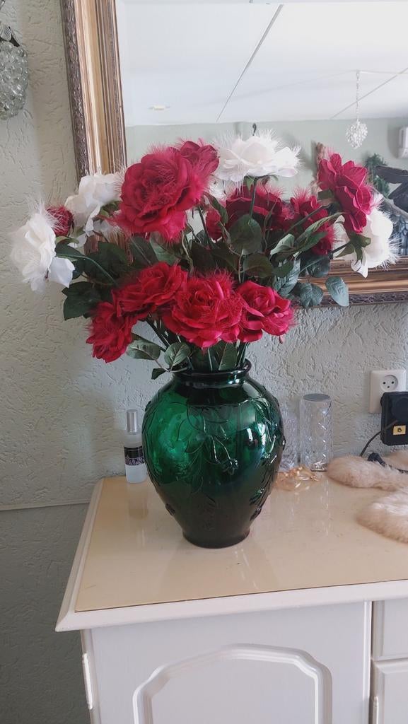 Mooie bos kunstbloemen witte en rode rozen, Ophalen