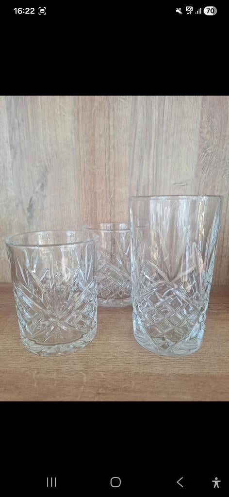 Glazenset met 2 lage en 1 hoog glas, Antiek en Kunst, Antiek | Glas en Kristal, Ophalen