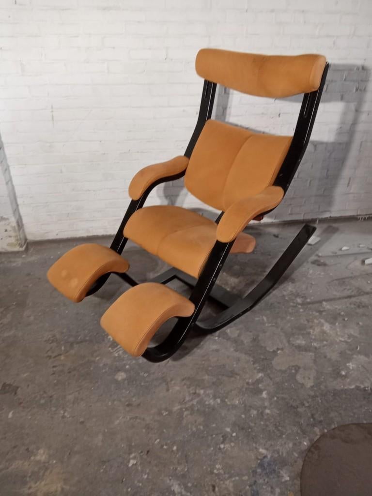 Stokke zero gravity, Huis en Inrichting, Fauteuils, Ophalen, Gebruikt, Leer, Minder dan 50 cm
