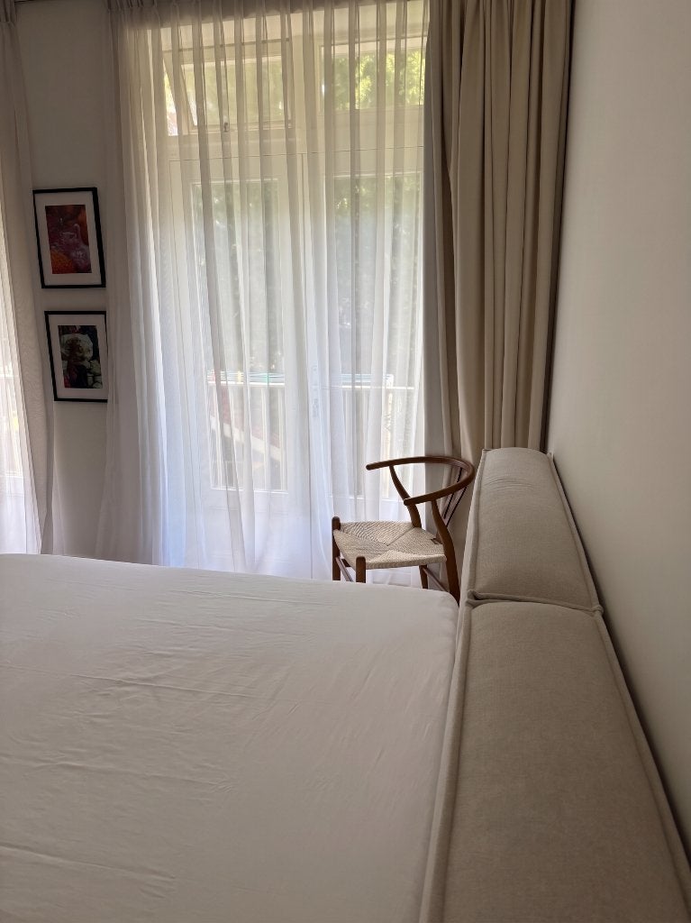 Bed met opbergruimte (Westwing, 160x200), Ophalen, Tweepersoons, Zo goed als nieuw, Stof
