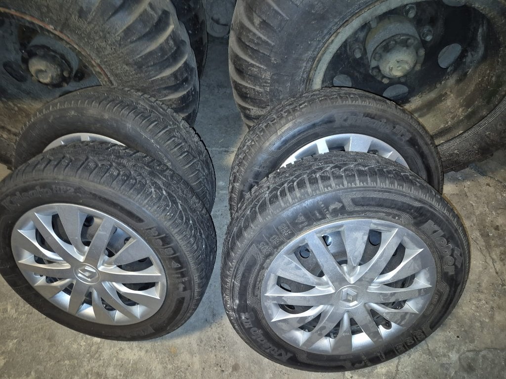 winterbanden Renault Captur, Ophalen, Gebruikt, 16 inch, Banden en Velgen