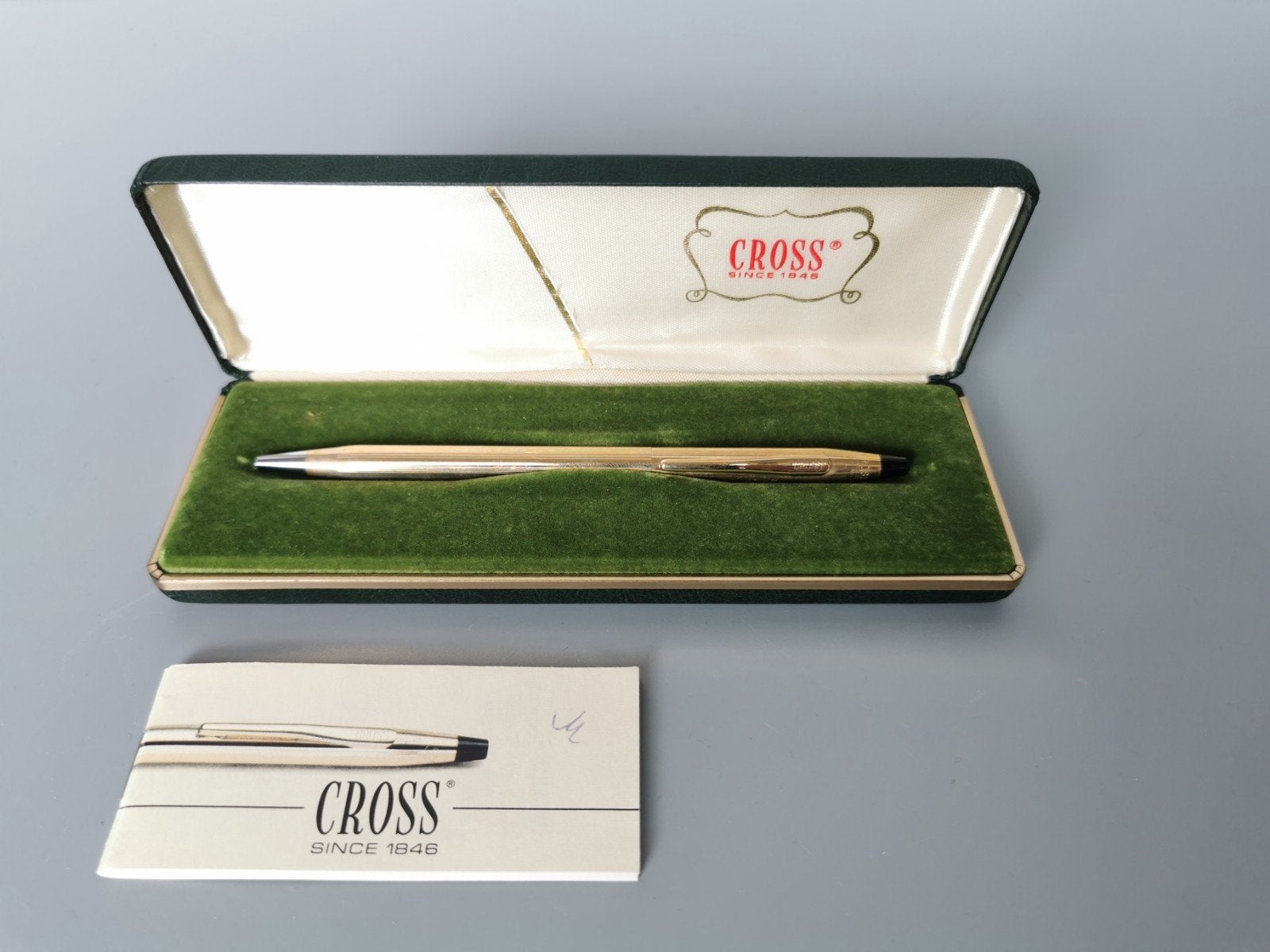 Cross vintage goud verguld pen met originele doos en boekje., Verzamelen, Verzenden, Balpen, Overige merken
