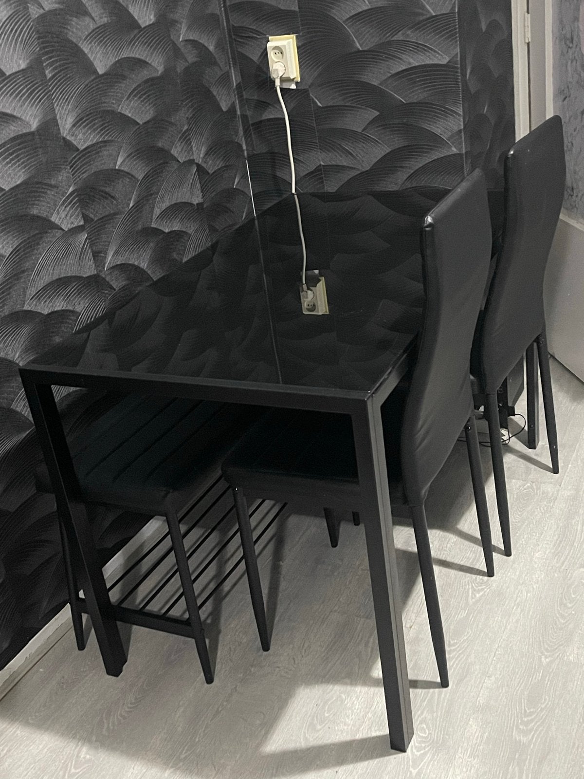 Zwarte Eettafelset 120x70 cm met 4 Stoelen en Bankje, Huis en Inrichting, 100 tot 150 cm, Zo goed als nieuw, Vijf personen of meer