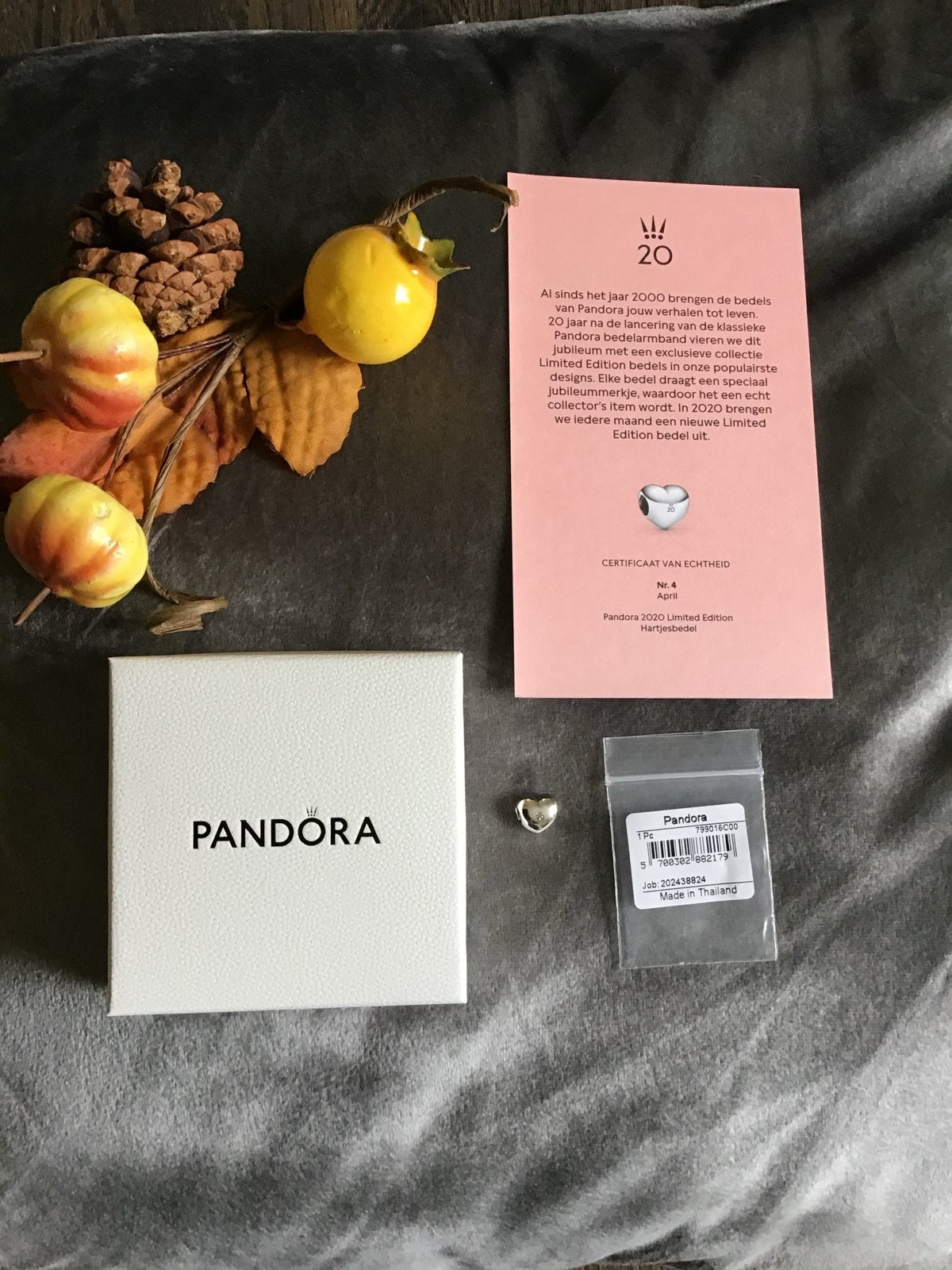 Pandora 2020 Limited Edition Hartjesbedel, Pandora, Nieuw, Ophalen of Verzenden, 1 bedel